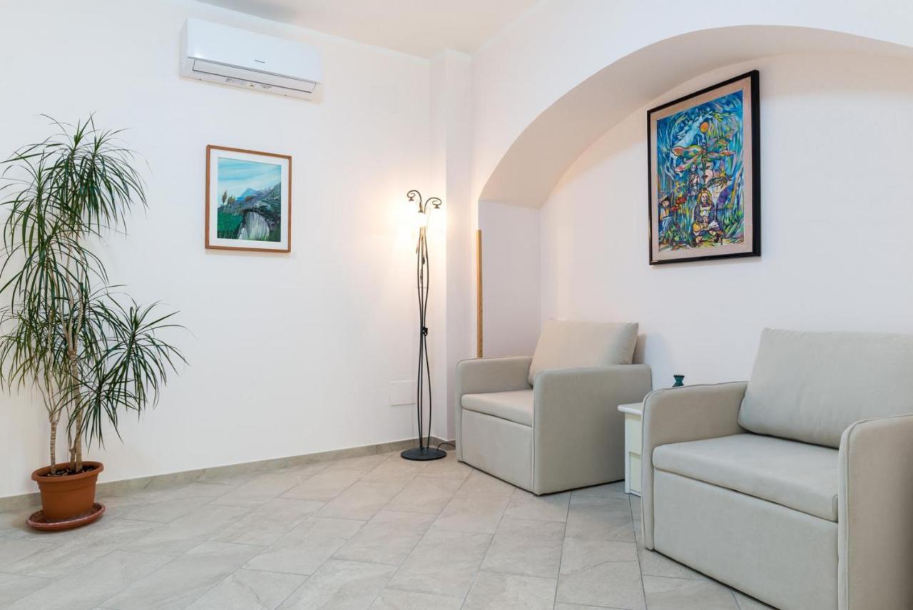 Casa Vacanza Rosy Di Guida Rosy Giungano Bagian luar foto